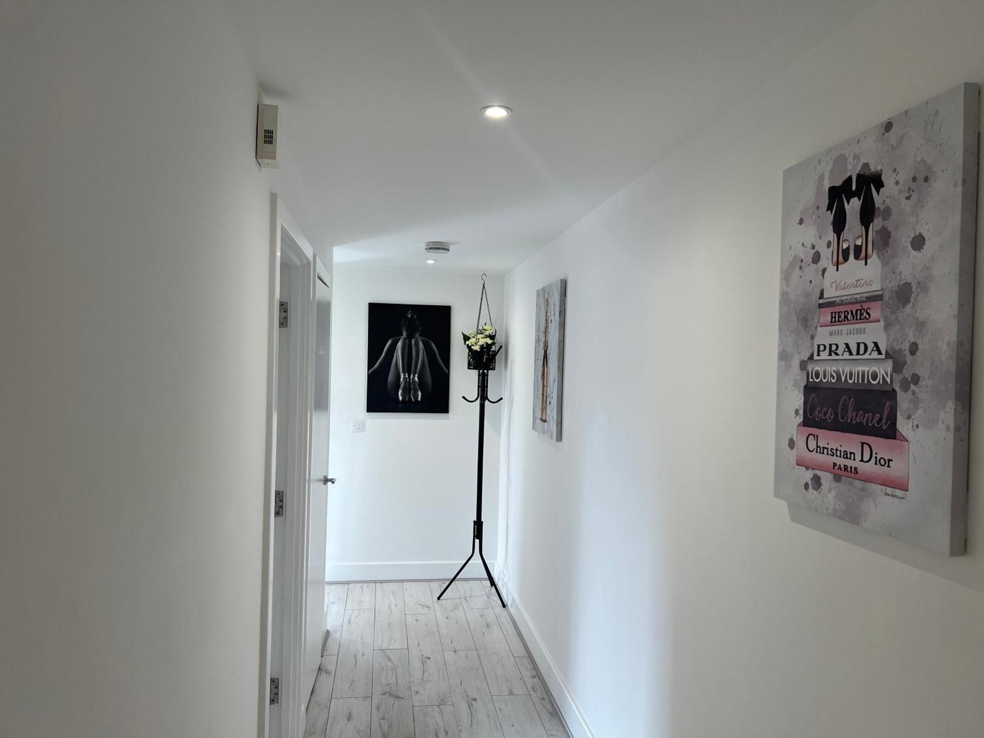 Broadway'S Canterbury City Escape Εξωτερικό φωτογραφία